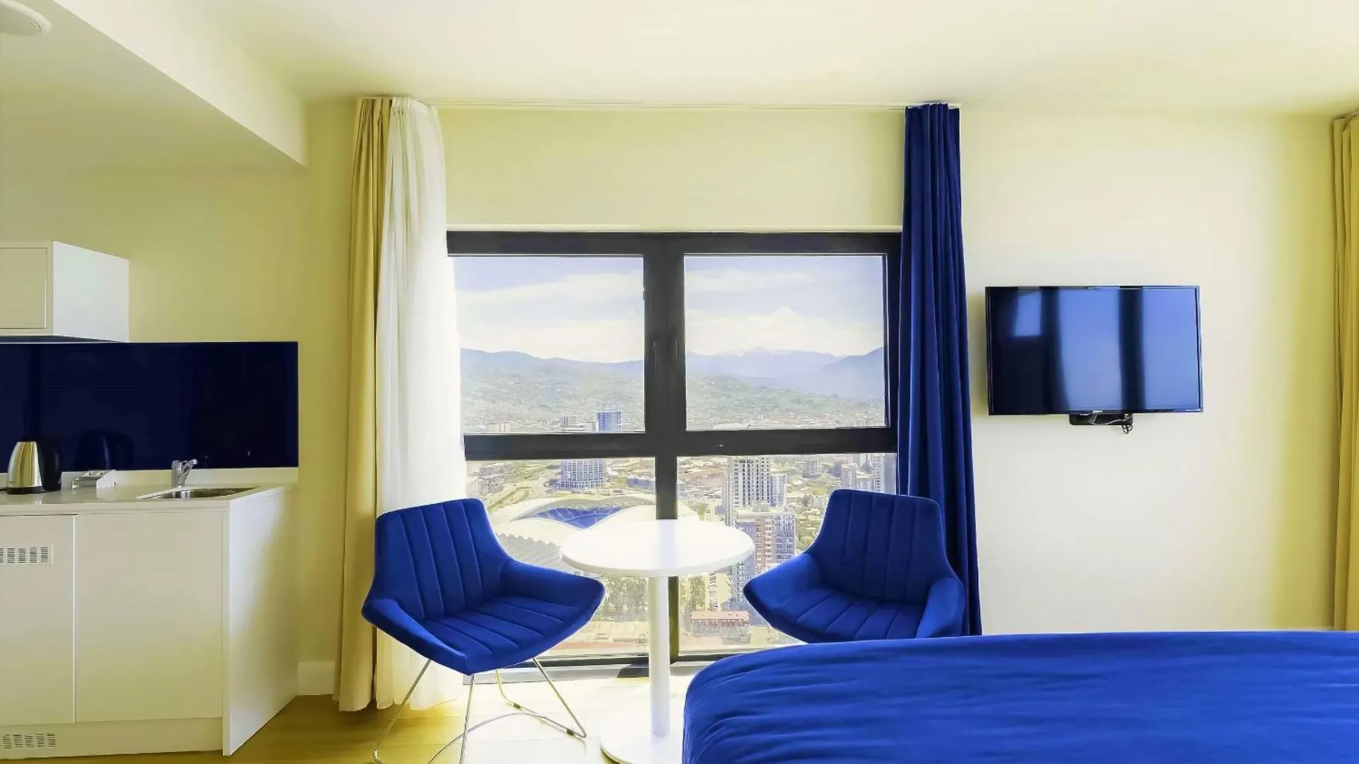 Premium Sea View Aparthotel In Orbi City Batumi Vendégház